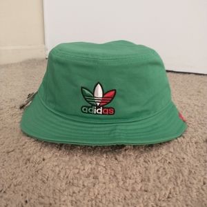 ADIDAS OG FB Nations Bucket size:OSFA color:VividGreen/White/ScarletRed